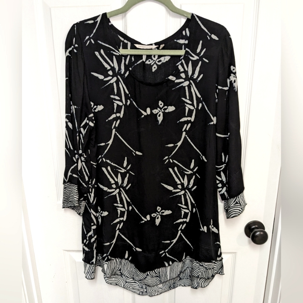 SOFT SURROUNDINGS 100% Rayon Black & White Blouse Contrasting hem Medium